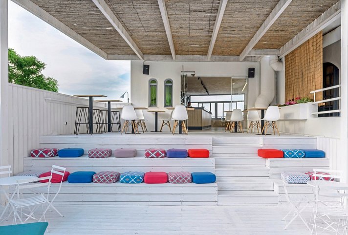 Azure Mare Hotel