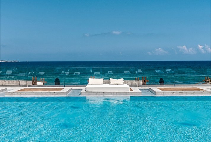 Abaton Island Resort & Spa