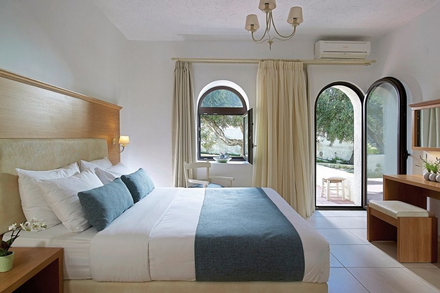 Coriva Beach - Wohnbeispiel Doppelzimmer Gartenblick (Zimmercodierung DBG)