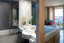 Kyma Suites Beach Hotel - Badbeispiel (Zimmercodierung J1M)