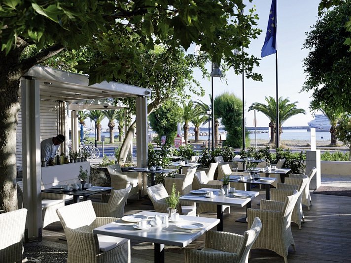 Kyma Suites Beach Hotel