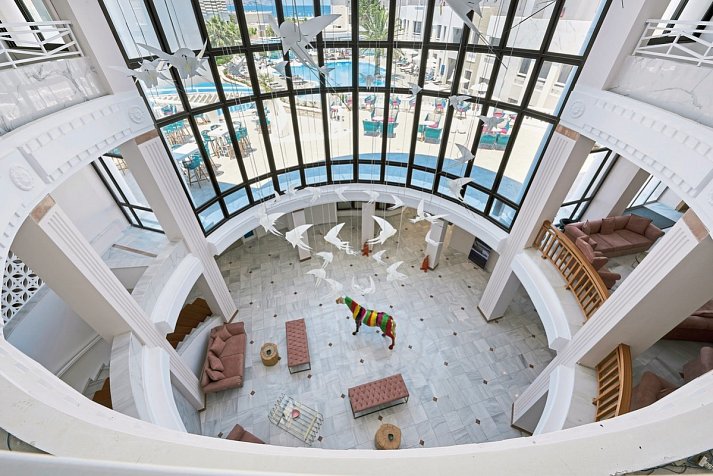 Mythos Palace