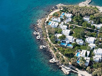 Minos Beach Art
