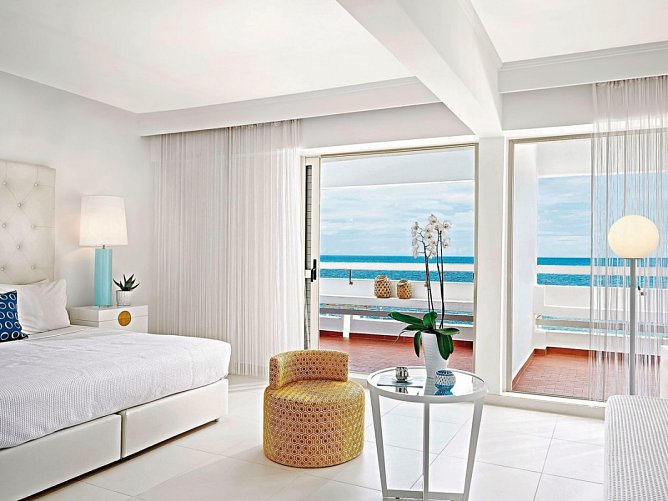 Grecotel LUX ME White - Wohnbeispiel Juniorsuite Meerblick (Zimmercodierung JBM)