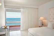 Grecotel LUX ME White - Wohnbeispiel Doppelzimmer Meerblick (Zimmercodierungen DBM & DB1)