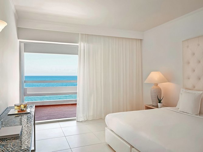 Grecotel LUX ME White - Wohnbeispiel Doppelzimmer Meerblick (Zimmercodierungen DBM & DB1)