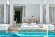 Grecotel LUX ME White - Wohnbeispiel Familienzimmer Swim Up (Zimmercodierung FBQ)