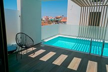 Meropi Hotel & Apartments - Wohnbeispiel Doppelzimmer Superior Privatpool (Zimmercodierung DSR)