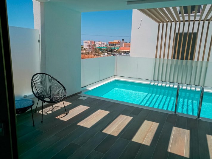 Meropi Hotel & Apartments