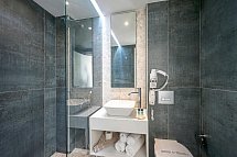 Meropi Hotel & Apartments - Badbeispiel (Zimmercodierung DS1)