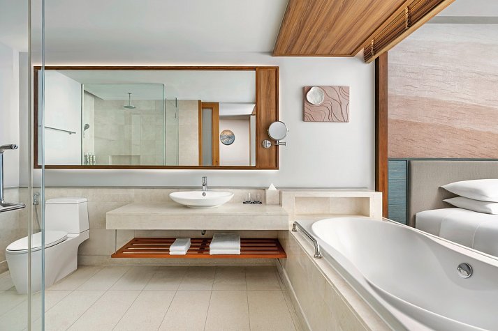 Renaissance Phuket Resort & Spa - Badbeispiel Deluxe Lagoon (Zimmercodierung UD2)