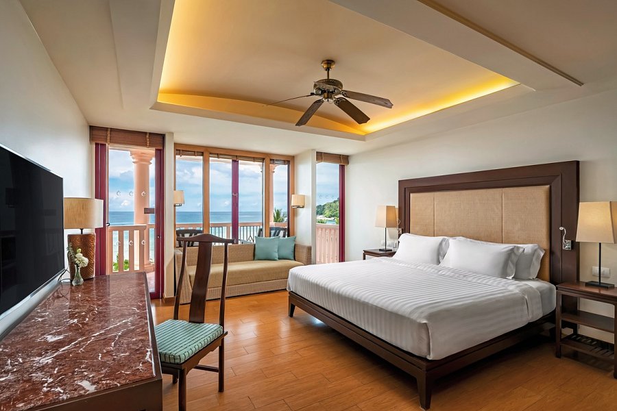 Centara Grand Beach Resort Phuket - Wohnbeispiel Deluxe Ocean View (Zimmercodierung UDM)