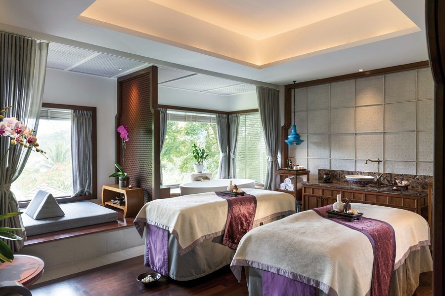 Anantara Phuket Layan Resort