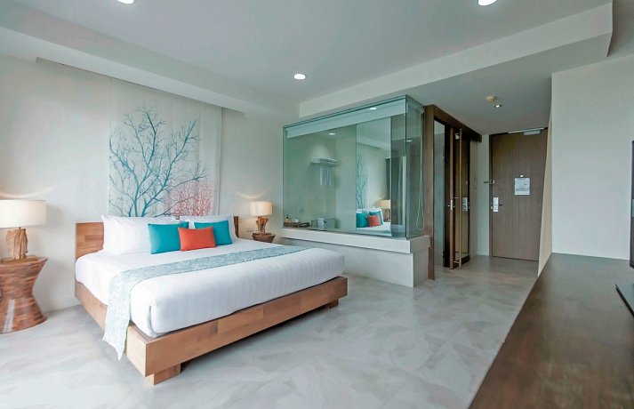Bandara Phuket Beach Resort - Wohnbeispiel Deluxe with Balcony (Zimmercodierung UD2)