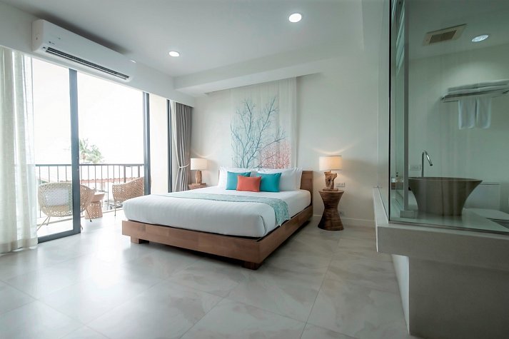 Bandara Phuket Beach Resort - Wohnbeispiel Deluxe with balcony (Zimmercodierung UD2)