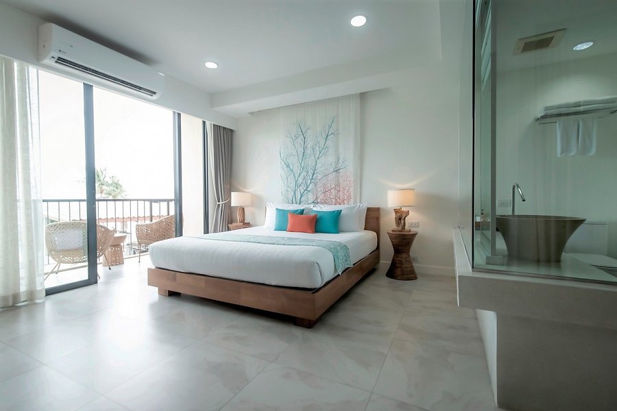 Bandara Phuket Beach Resort - Wohnbeispiel Deluxe with balcony (Zimmercodierung UD2)