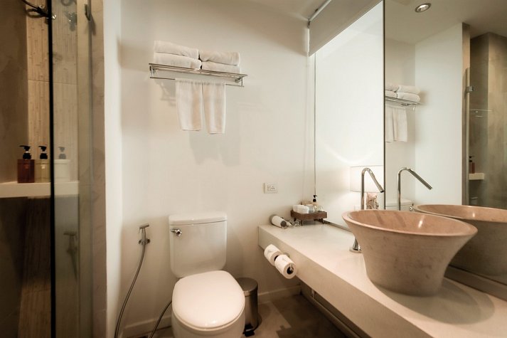 Bandara Phuket Beach Resort - Wohnbeispiel Deluxe (Zimmercodierungen UD1 & UD2)