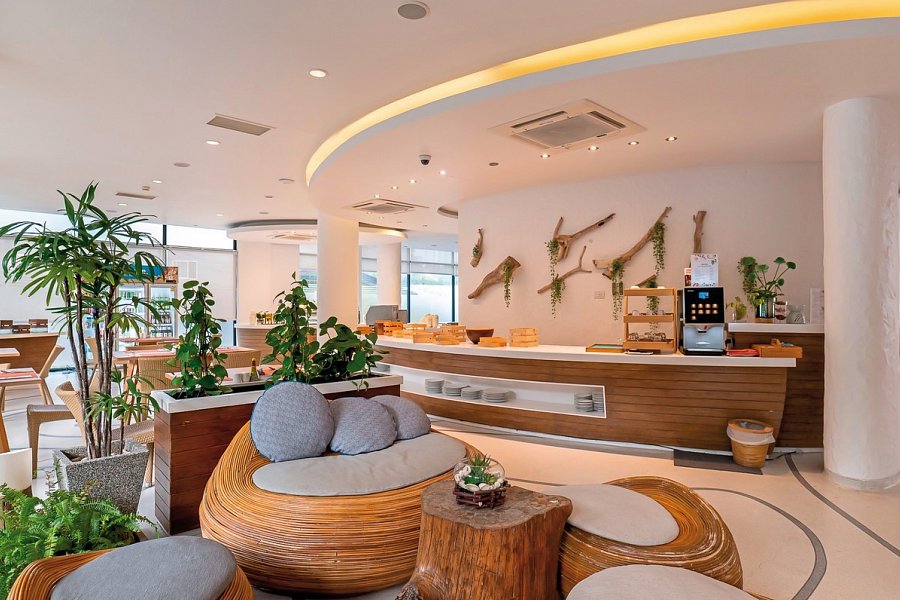Bandara Phuket Beach Resort