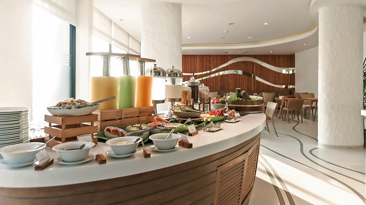 Bandara Phuket Beach Resort