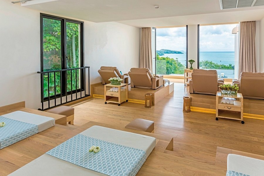 Bandara Phuket Beach Resort
