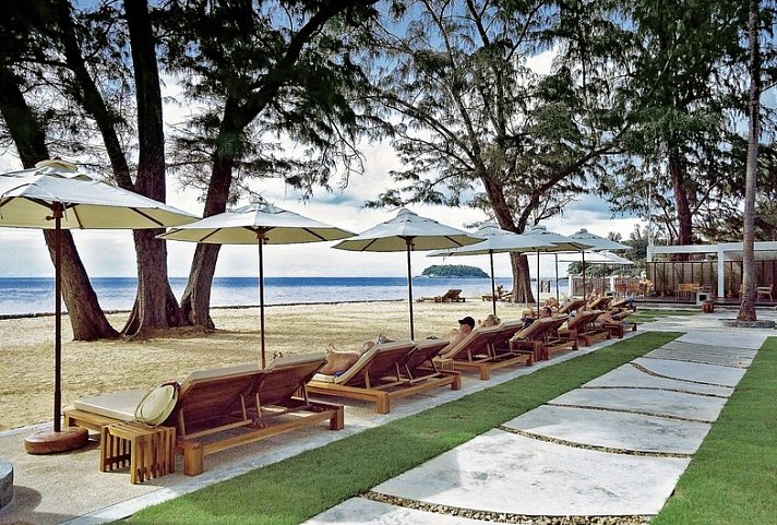 Katathani Phuket Beach Resort