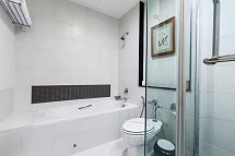 Kantary Beach Hotel - Villas & Suites Khao Lak - Badbeispiel Suite (Zimmercodierung WB1)