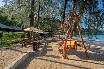 Khaolak Wanaburee Resort