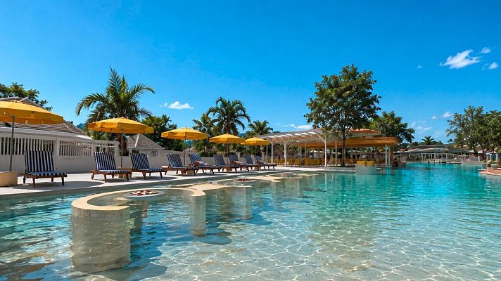The Sun Club Khao Lak
