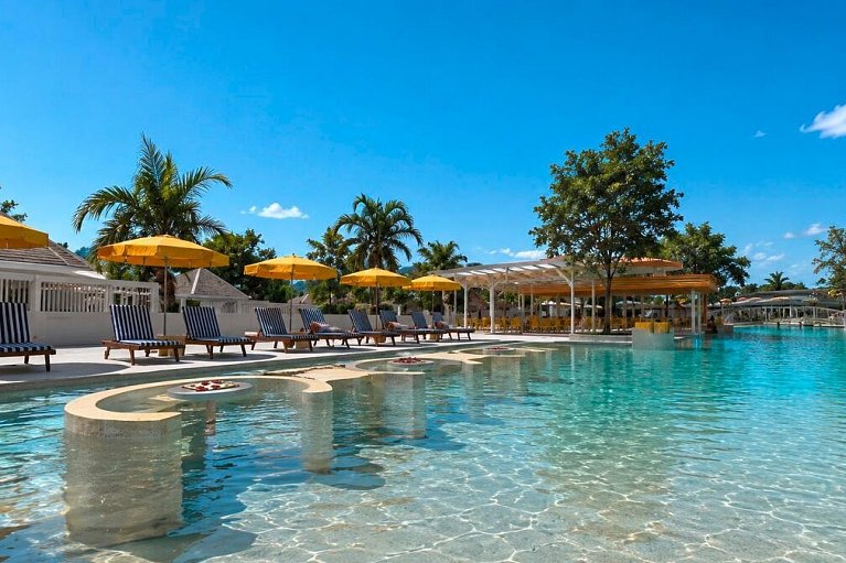 The Sun Club Khao Lak