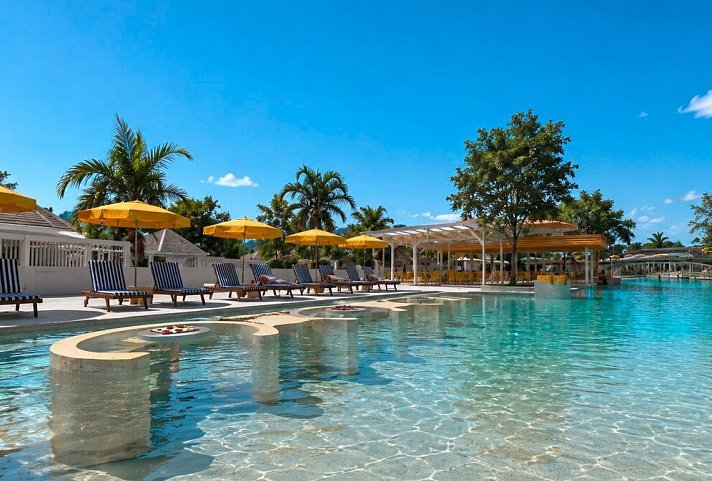The Sun Club Khao Lak
