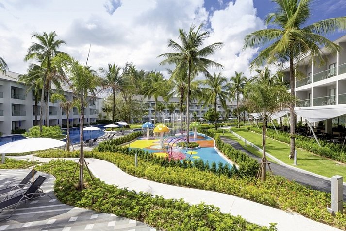 X10 Khaolak Resort