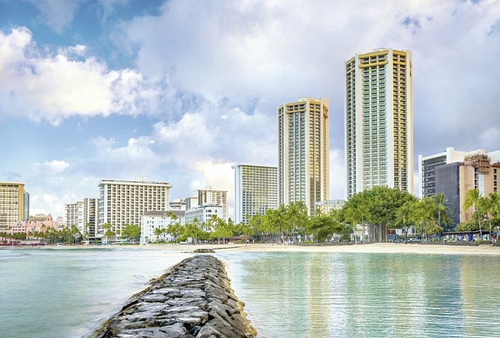 Hyatt Regency Waikiki Beach Resort & Spa
