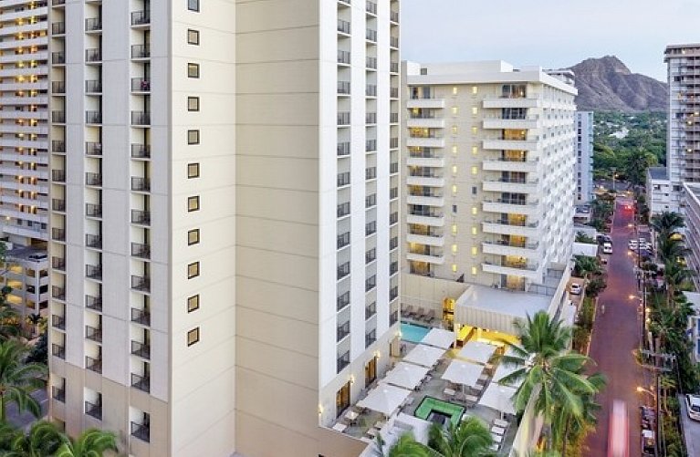 Hyatt Place Waikiki Beach
