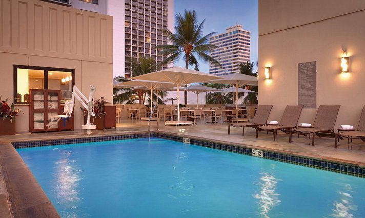 Hyatt Place Waikiki Beach
