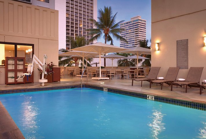 Hyatt Place Waikiki Beach