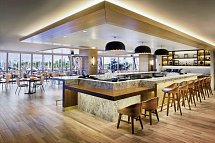 Prince Waikiki - 100 Sails Restaurant & Bar