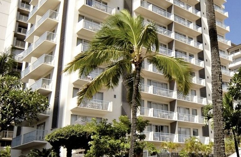 Coconut Waikiki Hotel