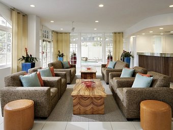 Coconut Waikiki Hotel - Lobby