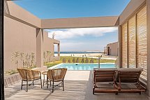 Sentido Naga Bay - Wohnbeispiel Swim Up Beachfront Meerblick (Zimmercodierungen WBQ & J9M)