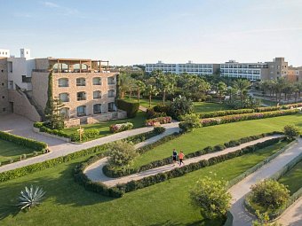 Fort Arabesque - The West Bay