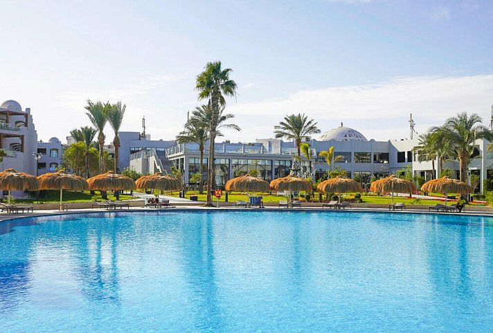 Palm Royale Resort Soma Bay