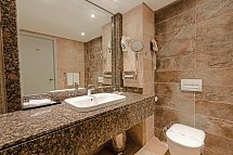 Continental Hotel Hurghada - Beispiel Bad Juniorsuite (Zimmercodierung JB1)