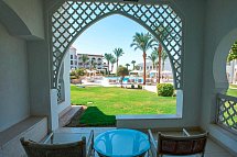Old Palace Resort Sahl Hasheesh - Wohnbeispiel Familien Chalet Pool-/Gartenblick (Zimmercodierung FB1)