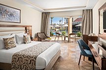 Beach Albatros Resort - Wohnbeispiel Familienzimmer Poolblick (Zimmercodierung F2P)