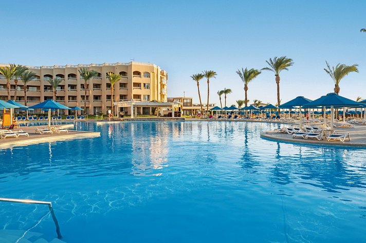 Beach Albatros Resort