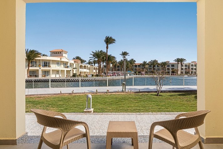 Pickalbatros Dana Beach Resort - Wohnbeispiel Familienzimmer 2 Schlafzimmer (Zimmercodierung FVP)