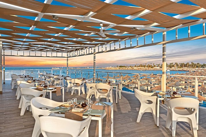 Pickalbatros Dana Beach Resort