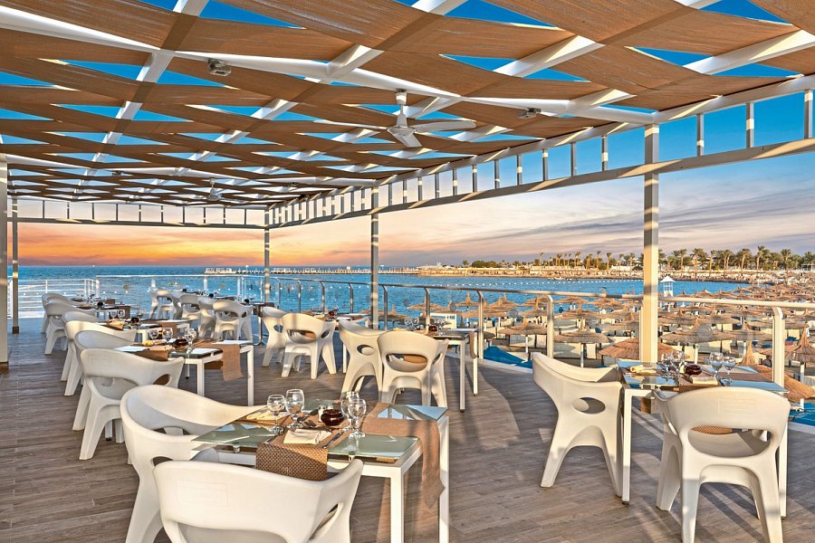 Pickalbatros Dana Beach Resort