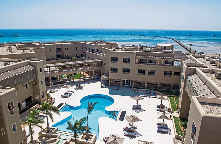 The Breakers Diving & Surfing Lodge