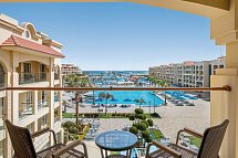 Pickalbatros White Beach Resort - Hurghada - Beispiel Terrasse Juniorsuite Meerblick (Zimmercodierung J9M)